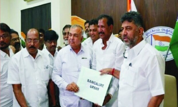पांचवी पास कांग्रेस नेता के पास 1743 करोड़ की संपत्ति