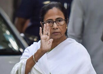 केंद्र सरकार को ममता दीदी की नसीहत