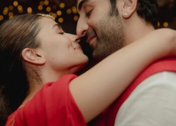 हिन्दू संगठनों ने किया रणबीर आलिया का विरोध