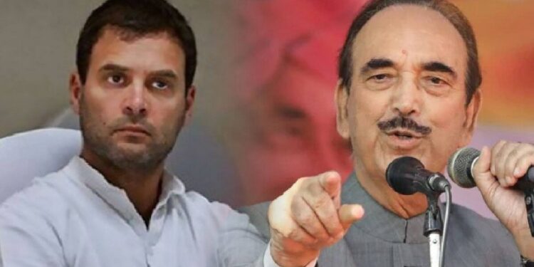 दिल्ली में राहुल, जम्मू में बरसे आजाद
