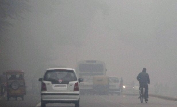 राजधानी में छायी कोहरे की मोटी परत,जब चली ठंडी हवाएं