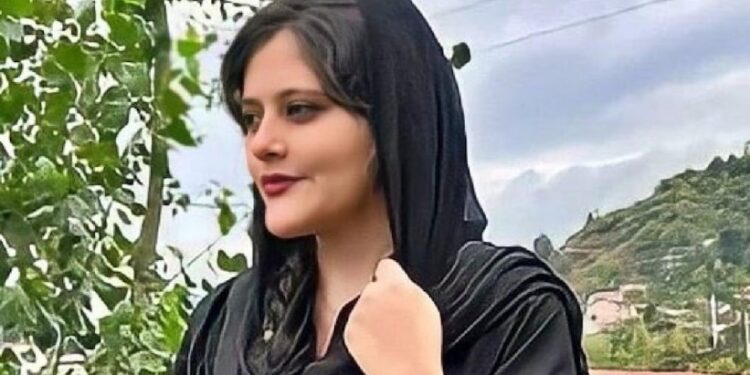 ईरान में हिजाब पर उग्र प्रदर्शन, 3 की मौत