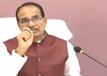 VIDEO: अब प्रकाशित खबरों को लेकर सख्त हुए शिवराज, अधिकारियों को दी चेतावनी