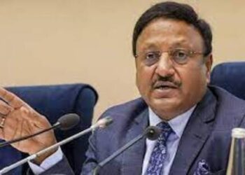 अपराधियों को क्यों देना पड़ रहा है टिकट?