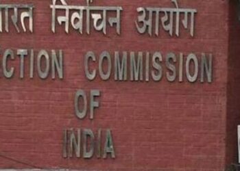Gujarat Election 2022: AAP के 61 उम्मीदवार दागी, BJP को करोड़पतियों पर भरोसा