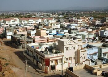 Gujrat Election 2022:गुजरात के इस गांव में है 17 बैंक, हर घऱ से एक सदस्य लंदन में करता है नौकरी