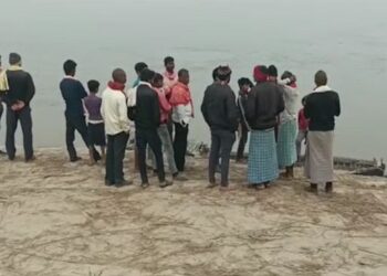 बिहार की राजधानी पटना के मनेर में बड़ा हादसा, नाव डूबी, सात लापता