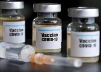 Besharam Rang Song Controversy: शाहरुख खान की फिल्म पठान पर चली सेंसर बोर्ड की कैंची मांगा रिवाइज्ड वर्जन