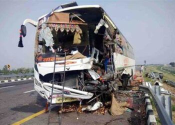 Kannauj Bus Accident यूपी में ठंड और कोहरे की वजह से बड़ा हादसा, कन्नौज में बस पलटी, तीन की मौत