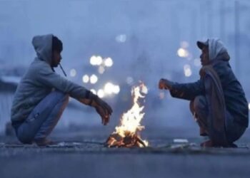 Weather Update: दिल्ली-एनसीआर से पूरे उत्तर भारत तक कड़ाके की ठंड, शीतलहर का प्रकोप जारी