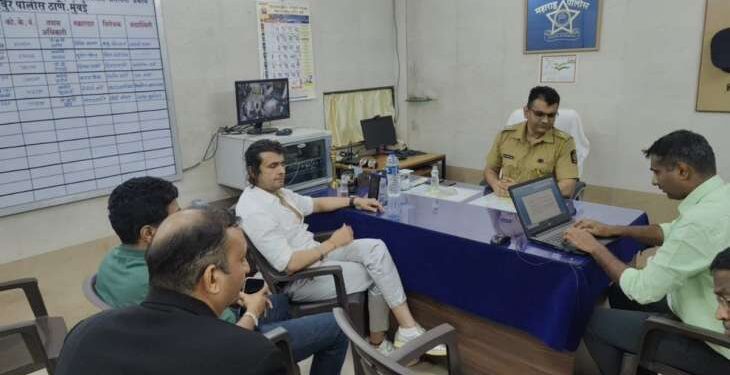 सोनू निगम के साथ मुंबई के इवेंट में धक्कामुक्कीः सेल्फी का क्रेज या सोनू के बयान जिम्मेदार