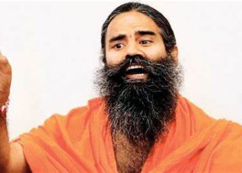 हिंदू धर्मगुरु और कथावाचक क्यों होने लगे हैं इस्लाम और ईसाइयत के खिलाफ मुखर, रामदेव ने भी खोला मोर्चा