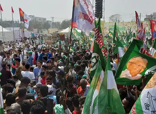 बिहार में लोकसभा चुनाव की शुरुआत हुई, पूर्णिया में नीतीश-तेजस्वी तो बगहा में अमित शाह गरजे