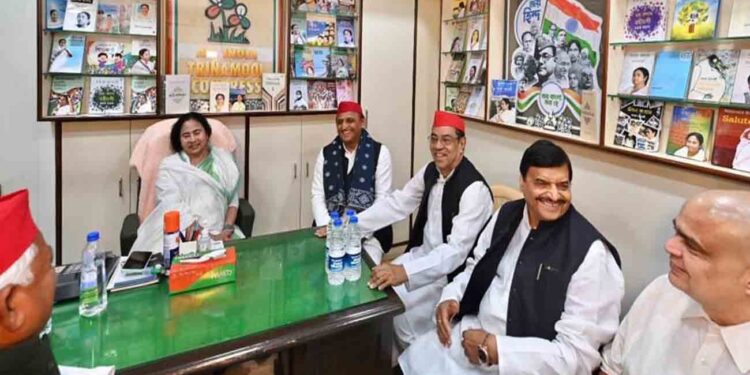 akhilesh yadav mamata