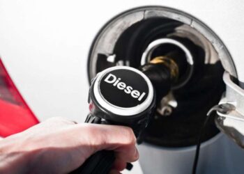 क्या देश में बैन हो जाएगी डीजल गाड़ियां ? सरकार लें सकती है बड़ा फैसला …..