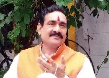 मणिपुर हिंसा में फंसे अपने छात्रों को  वापस लाएगी मध्यप्रदेश सरकार,  गृहमंत्री नरोत्तम मिश्रा का बड़ा बयान, बोले – रेगुलर फ्लाइट के जरिए बच्चो को लाएंगे वापस