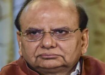 ऐसा क्या हुआ कि अचानक दिल्ली के एलजी की बढ़ कई मुश्किलें