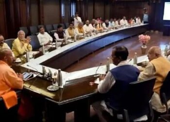 क्यों डरा रही है 43 साल पुरानी दंगे की रिपोर्ट ? जानिए क्या है पूरा मामला !