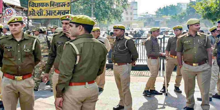 उत्तरप्रदेश सरकार की युवाओं को बड़ी सौगात, यूपी पुलिस के इतिहास में पहली बार होने जा रही इतनी सारी भर्तियां, जानें कब शुरू होंगे आवेदन