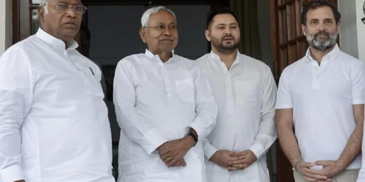 पटना में आधा दर्जन से अधिक विपक्षी दलों की महाबैठक, लोकसभा चुनाव पर होगी चर्चा, विरोधी मोर्चा बनाने पर होगा जोर