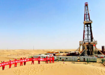 अपनी ही जमीन के अंदर चीन क्यों कर रहा है  10,000 मीटर गहरा गद्दा ? जानें वजह