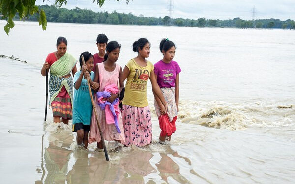 असम में बाढ़ से हालात बेहाल ,चारों तरफ पानी ही पानी , 14 जिलों के 1.20 लाख लोग प्रभावित