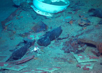 टाइटैनिक देखने गई पनडुब्बी का मिला मलबा, कंपनी ने यात्रियों के मौत की करी पुष्टि