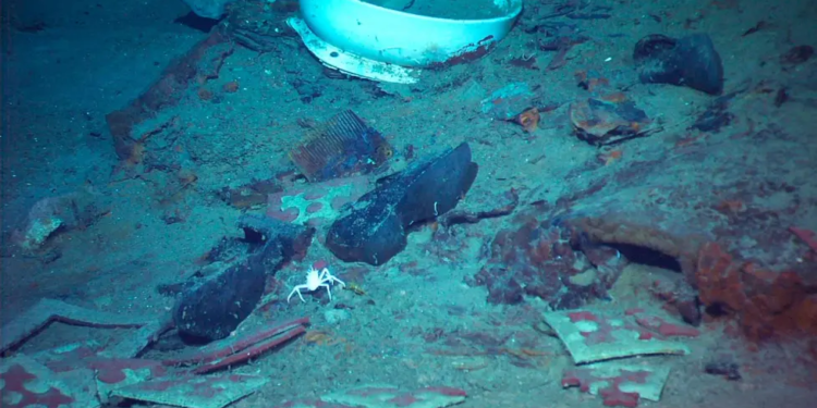 टाइटैनिक देखने गई पनडुब्बी का मिला मलबा, कंपनी ने यात्रियों के मौत की करी पुष्टि