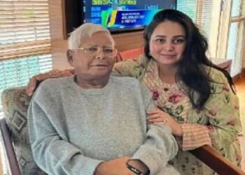 लालू और उनकी बेटी रोहिणी को क्यों सुनना पड़ी खरी खोटी !
