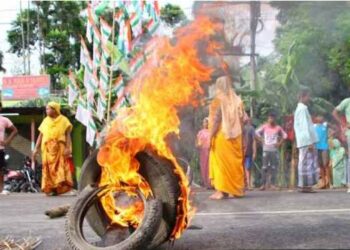 पश्चिम बंगाल पंचायत चुनाव: हिंसा,आगजनी और हत्या