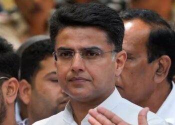 लाल डायरी के काले सच से क्यों परेशान है दिग्गज: बातों ही बातों में पायलट कह गए बड़ी बात!