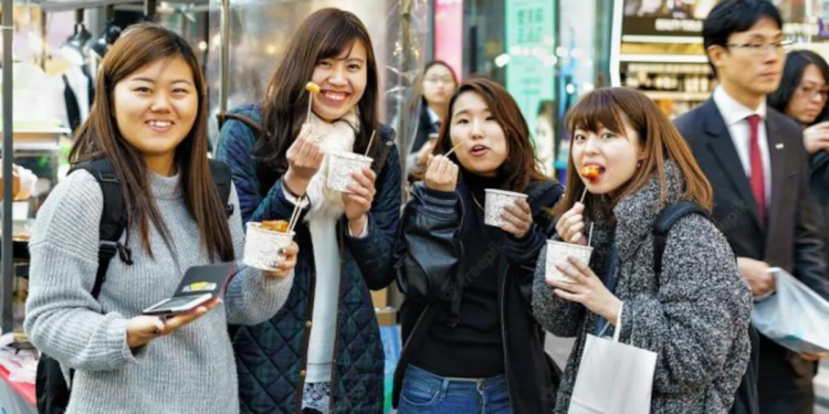 एक रात में कैसे हो गए इस देश के करोड़ो लोग 1 से 2 साल  जवान ? जानें  वजह