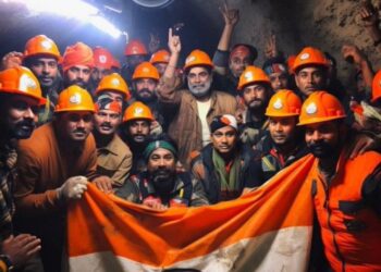 उत्तराखंड सुरंग बचाव: बचाए गए मजदूर के परिजन कहते हैं, ”खुशी को शब्दों में व्यक्त नहीं किया जा सकता;” ये कहा पीएम मोदी, राहुल गांधी ने