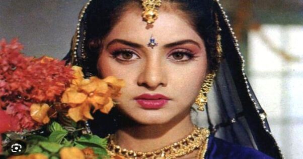 Film actress Divya Bharti 50th birth anniversary unsolved mystery Divya's death