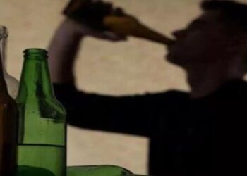In Tamil Nadu poisonous liquor kills 30 people In India liquor kills three lakh people every year