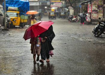 भारी बारिश के Red Alert के बीच राजस्थान मे मुसलाधार बारिश
