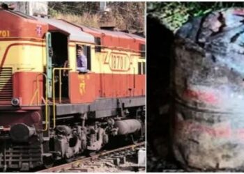 Kalindi Express Train Prayagraj Kanpur Shivrajpur Railway Track LPG Gas Cylinder