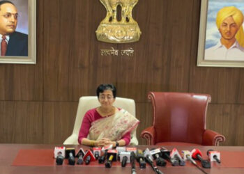 जानें दिल्ली की नई CM आतिशी ने ऑफिस में क्यों रखी एक खाली कुर्सी ? ..क्या है कुर्सी और केजरीवाल का संबंध..क्या है खड़ाउ राज