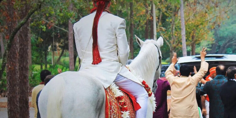 पांच बीवियों वाला पति ‘रुस्तम’ करता था ये काम…जानकर पुलिस भी हुई हैरान…पहली पत्नी ने खोल दिया राज…