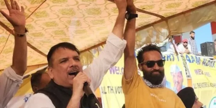 जानें कौन हैं कश्मीर में AAP का खाता खोलने वाले मेहराज मलिक…आखिर मलिक ने आप को और मतदाताओं ने मलिक को क्यों चुना..!