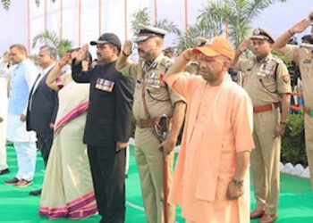 पुलिस स्मृति दिवस,CM योगी ने दी शहीद पुल‍िसकर्मि‍यों को श्रद्धांजलि