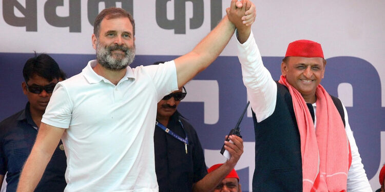 यूपी विधानसभा उप चुनाव: लड़ने से पहले कांग्रेस ने छोड़ा रण…या अखिलेश के दांव के आगे राहुल ने डाले हथियार…!