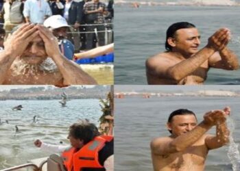 Samajwadi Party President Akhilesh Yadav Mahakumbh Bath