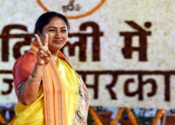 Rekha Gupta big announcement before the oath Know from which date Rs 2500 will come into the accounts of women in Delhi