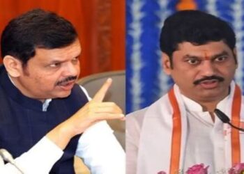 Politics in Maharashtra know why Dhananjay Munde resigned from the post of minister