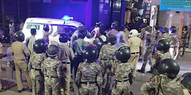 नागपुर हिंसा की इनसाइड स्टोरी: धार्मिक पुस्तक जलाने की अफवाह के बाद फैला तनाव, आमने-सामने आए दो गुट