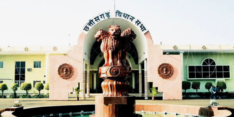 Chhattisgarh Budget Session: सदन में सवाल…सियासी बवाल!..जानें क्या हुई पक्ष विपक्ष में तकरार..सवालों में घिरी सरकार…!