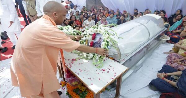 Shubham Dwivedi last rites performed CM Yogi Adityanath paid tribute at his home