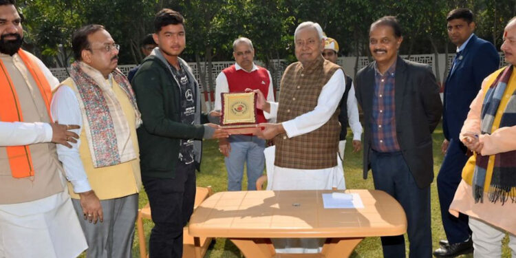 बिहार के ‘वैभव’ को सीएम नीतीश ने दी बधाई…इतने लाख का देंगे इनाम