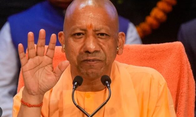 Investment in UP increased due to CM Yogi film stars praised CM Yogi